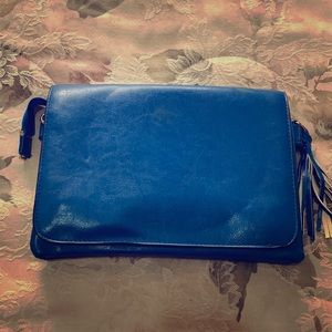 Blue clutch